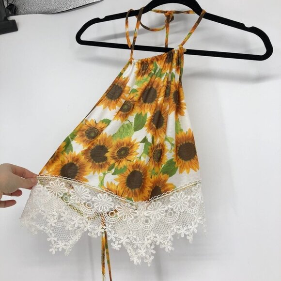TELA Urban Outfitters sunflower print halter crop top lace  crochet hem - Picture 7 of 16